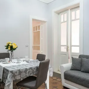 gramignani-house-catania.catania-hotels.net/